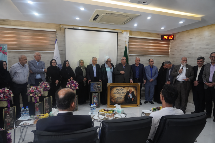 آئین تقدیر از خانواده مرحوم قزوینی زاده